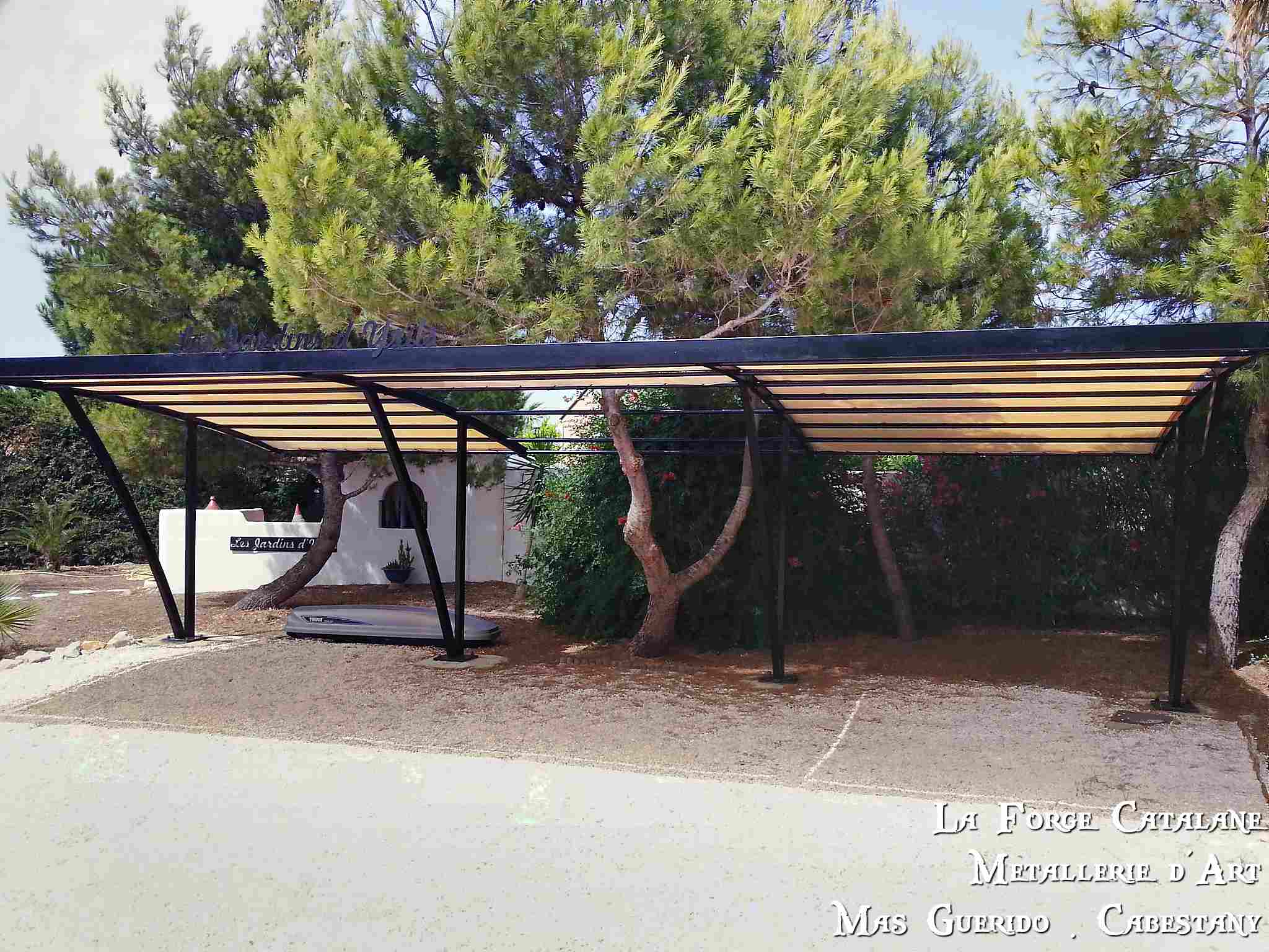 pergola moderne cintrage abris de voiture SOLTIS fer Forge Catalane Cabestany (2).jpg